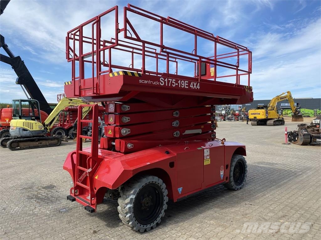 PB Platforms S175-19E 4X4 Plataformas tijera