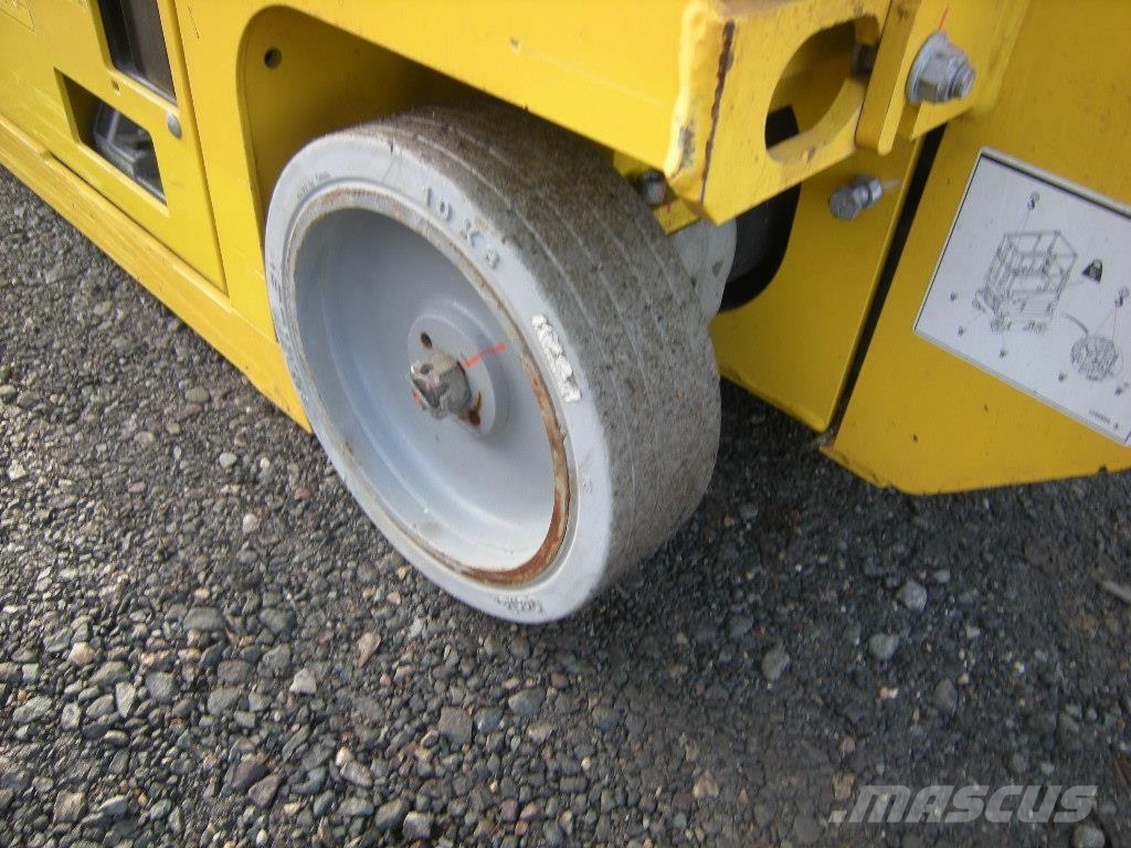 Genie GS 1330 (4004) Škarjaste dvižne ploščadi