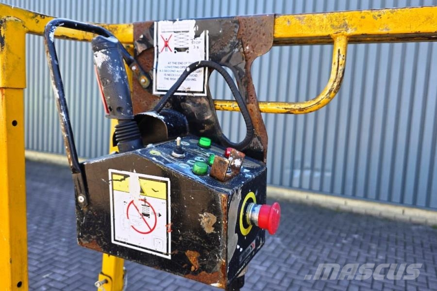 Haulotte Compact 8 Electric, 8.2m Working Height, 350kg Cap Skid steer mini utovarivači