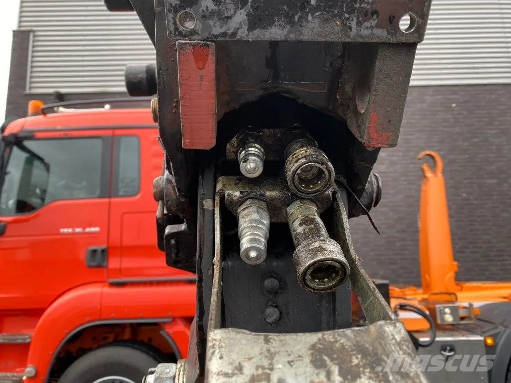 MAN TGS 35.480 8X4 TRIDEM + 20 TON HAAKARM + HMF 3220- Автокранове