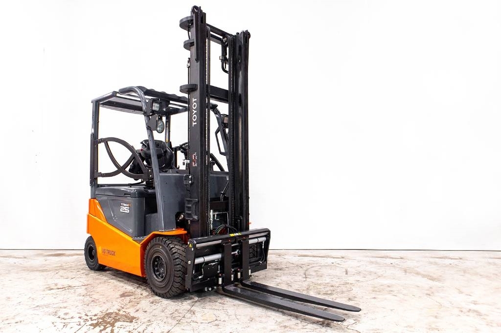 Toyota 8FBMKT25, 2,5-ton elmotvikt m nya däck runtom S&G Ηλεκτρικά περονοφόρα ανυψωτικά κλαρκ