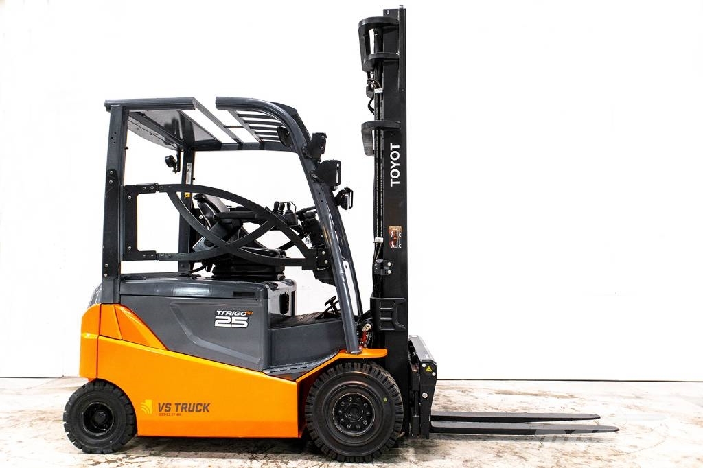 Toyota 8FBMKT25, 2,5-ton elmotvikt m nya däck runtom S&G Ηλεκτρικά περονοφόρα ανυψωτικά κλαρκ