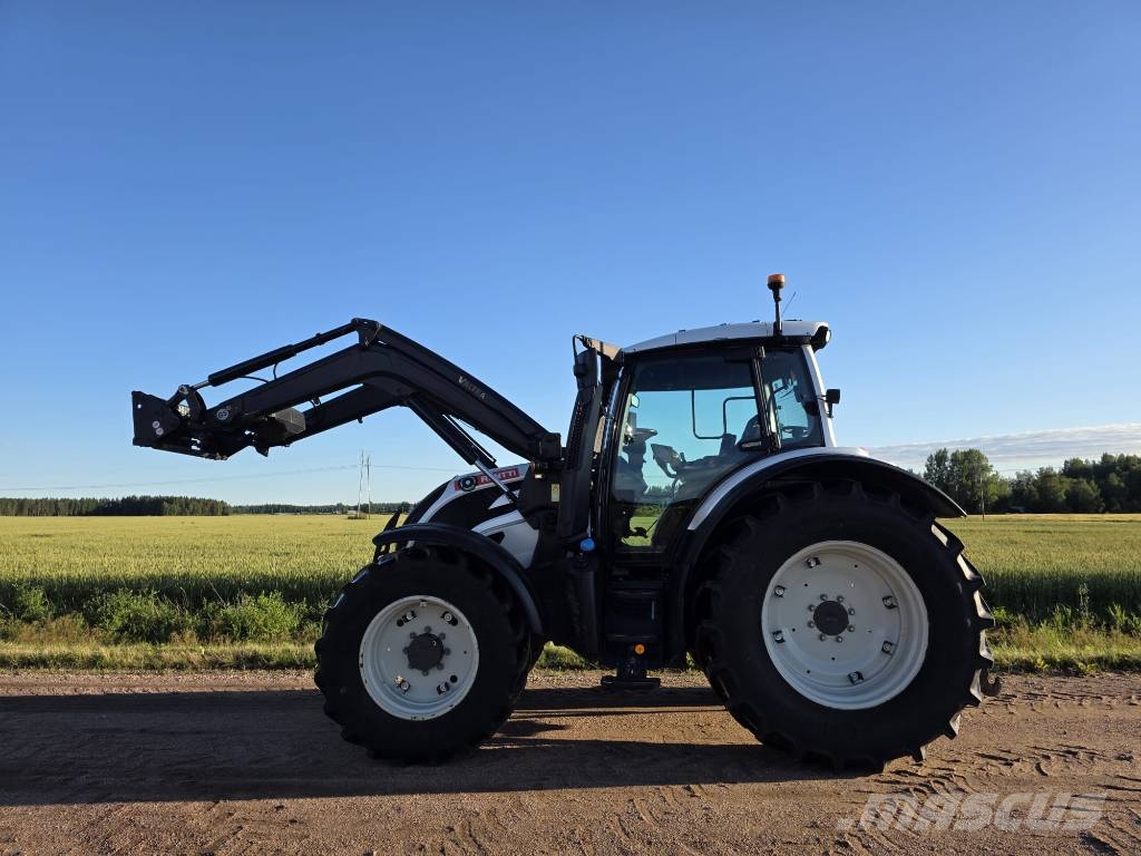 Valtra N 175 Versu Taakseajolaitteeilla Traktorer