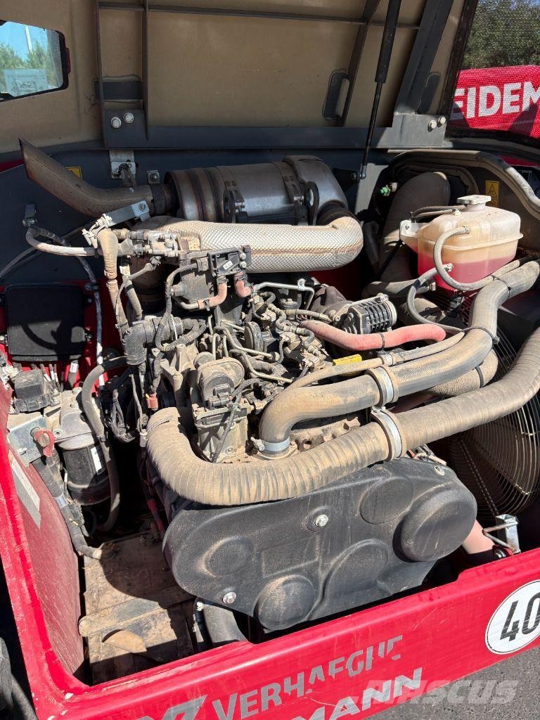 Weidemann T7042 معدات مناولة لأغراض الزراعة