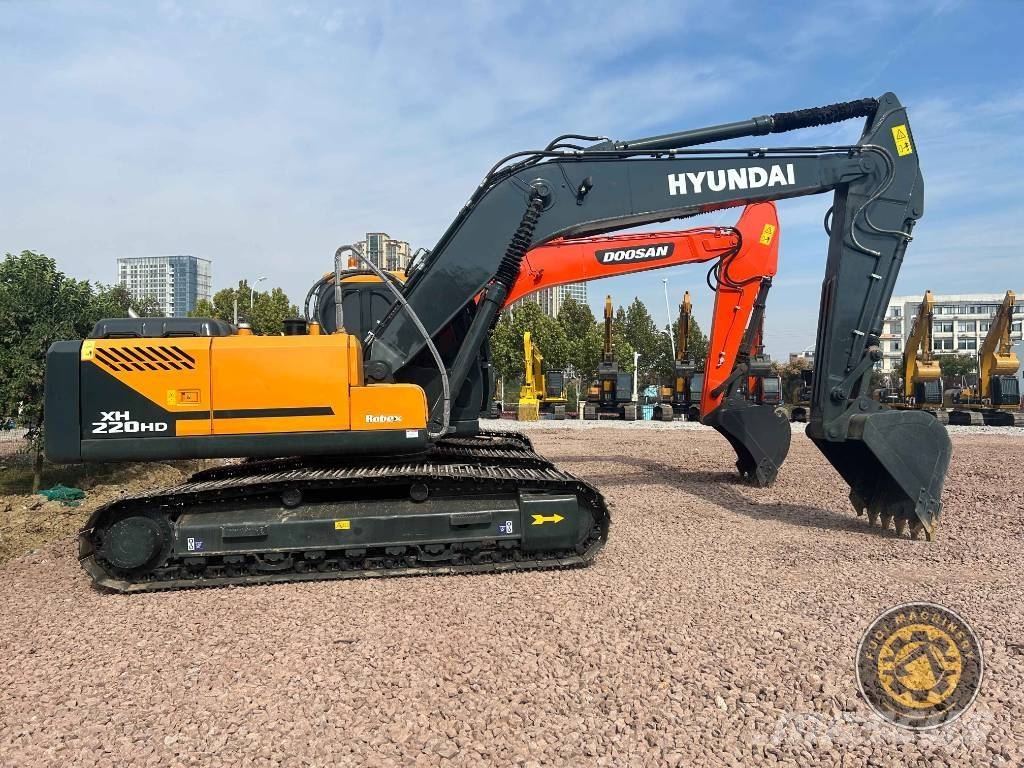Hyundai 220 HD Kāpurķēžu ekskavatori