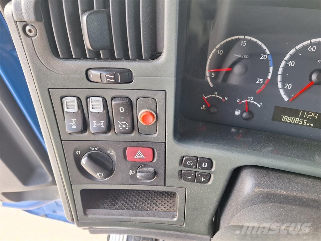 Scania R 420 CB 8X4 - SILOSTAVĚČ Kamioni-šasije
