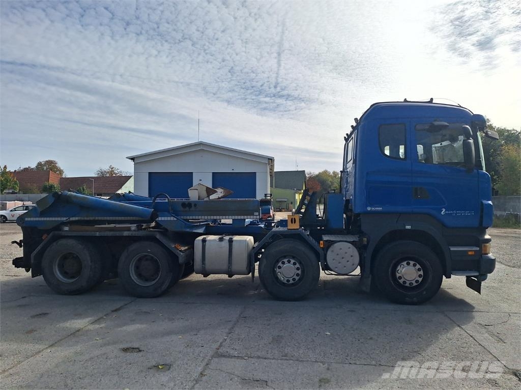 Scania R 420 CB 8X4 - SILOSTAVĚČ Kamioni-šasije
