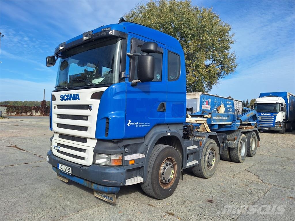 Scania R 420 CB 8X4 - SILOSTAVĚČ Kamioni-šasije