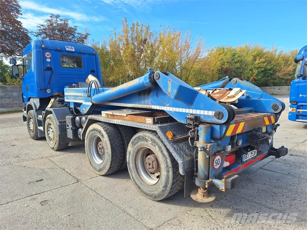 Scania R 420 CB 8X4 - SILOSTAVĚČ Kamioni-šasije