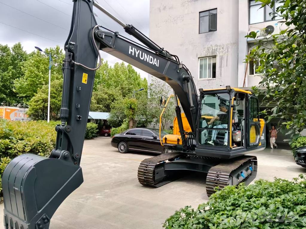 Hyundai HX 135G 中型挖掘机