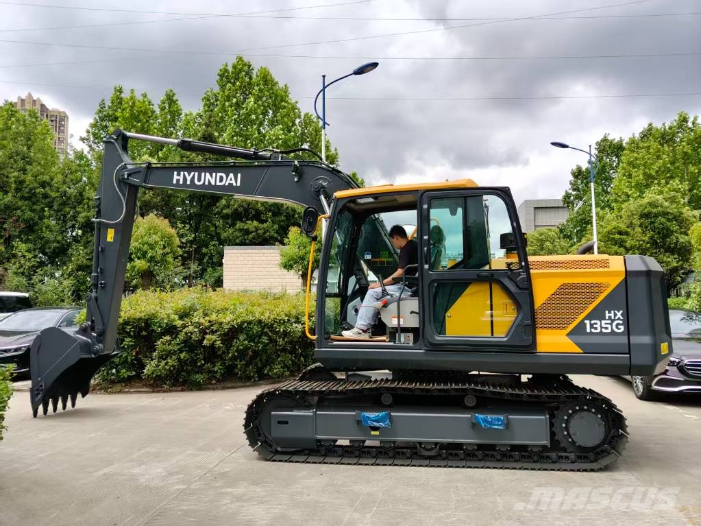 Hyundai HX 135G 中型挖掘机
