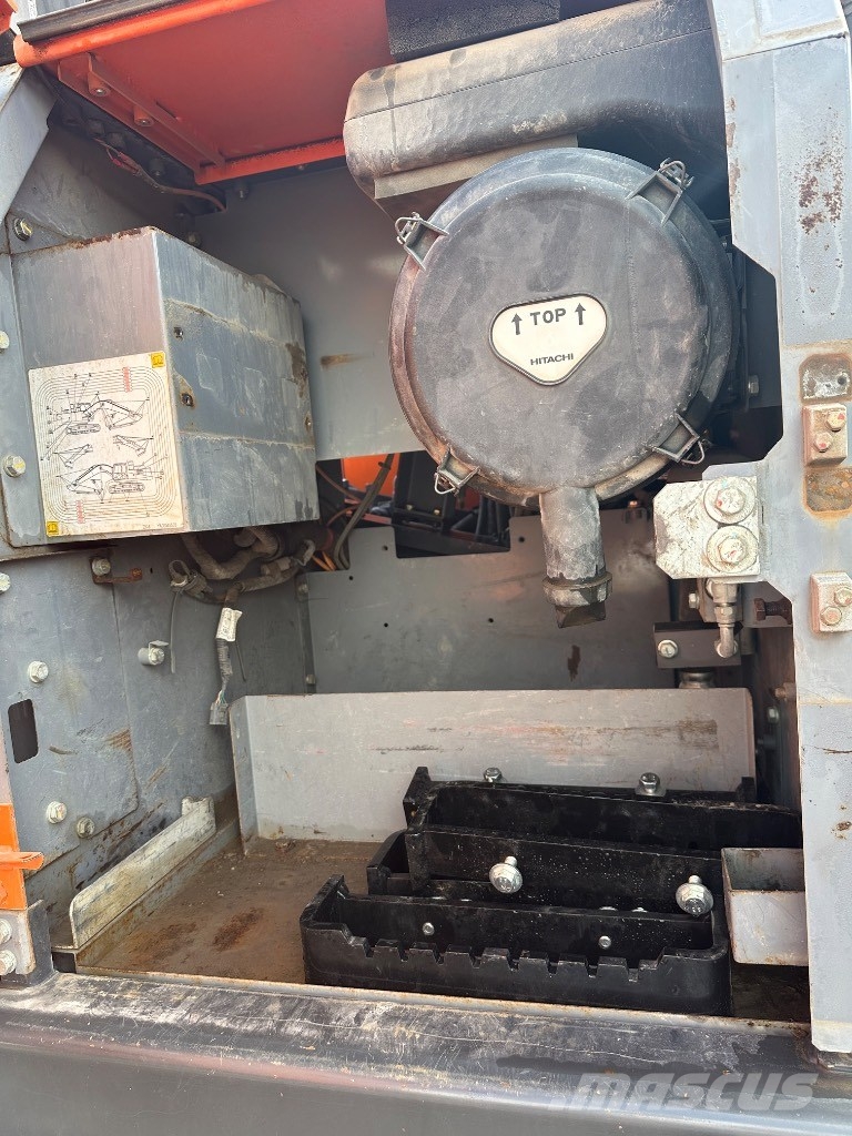 Hitachi ZX 250 LC-6 Gravemaskiner på larvebånd
