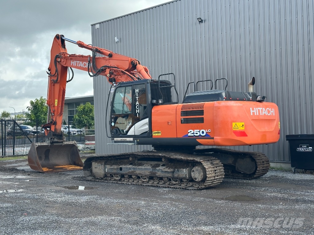 Hitachi ZX 250 LC-6 Gravemaskiner på larvebånd