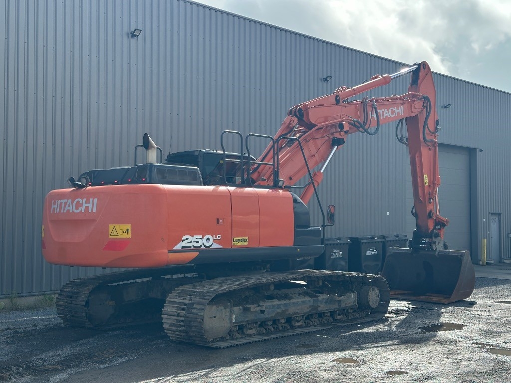 Hitachi ZX 250 LC-6 Gravemaskiner på larvebånd