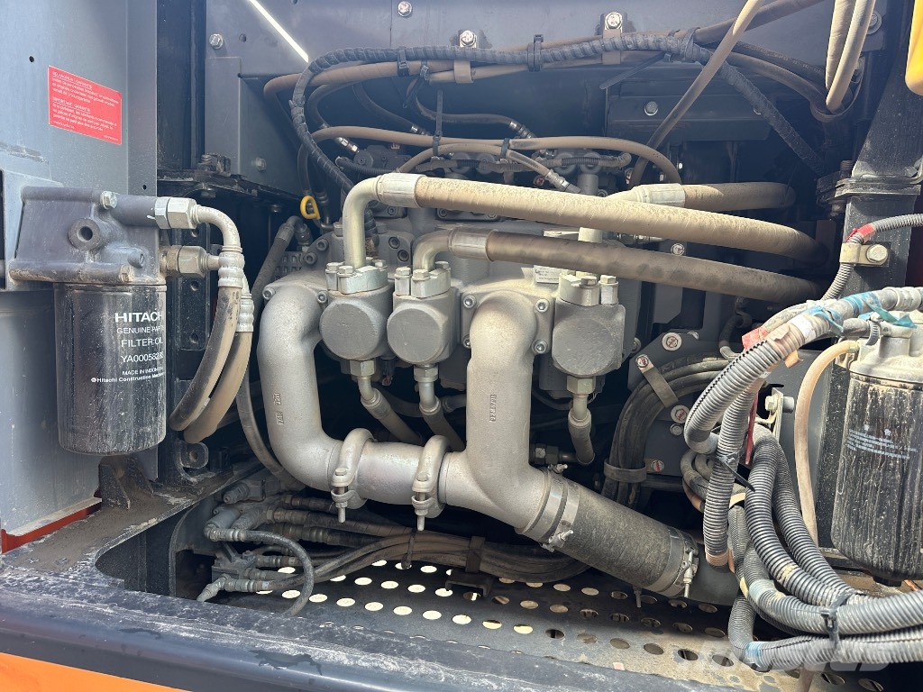 Hitachi ZX 250 LC-6 Gravemaskiner på larvebånd