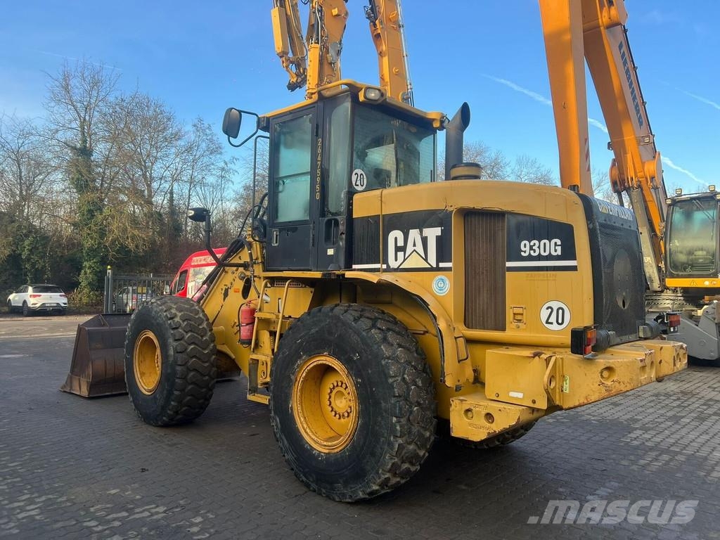 CAT 930 g لوادر بعجل