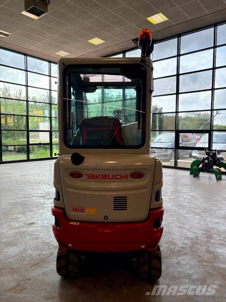 Takeuchi TB 225 Εκσκαφάκι (διαβολάκι) < 7t