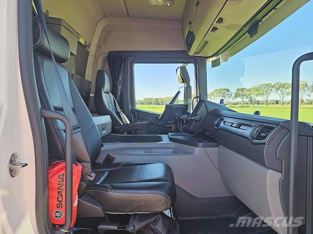 Scania P420 Containertrucks met kabelsysteem
