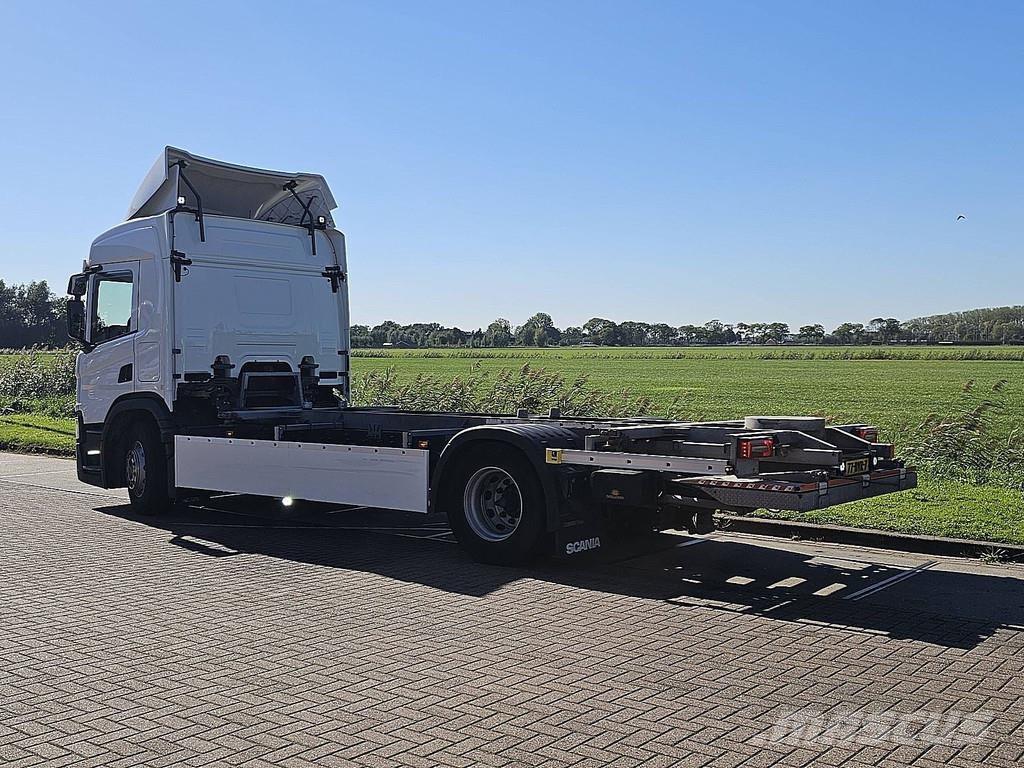 Scania P420 Containertrucks met kabelsysteem