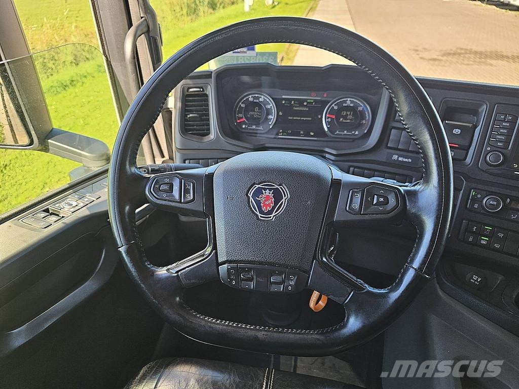 Scania P420 Containertrucks met kabelsysteem