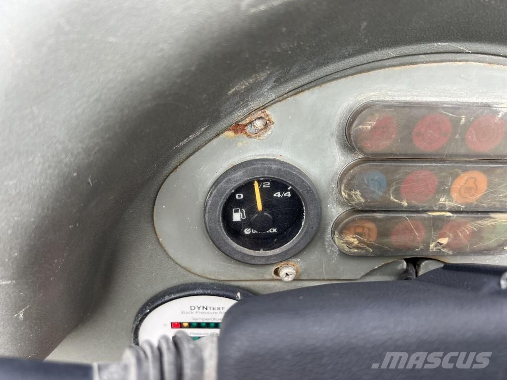Wacker Neuson 4001 عربات نقل قلابة للمواقع