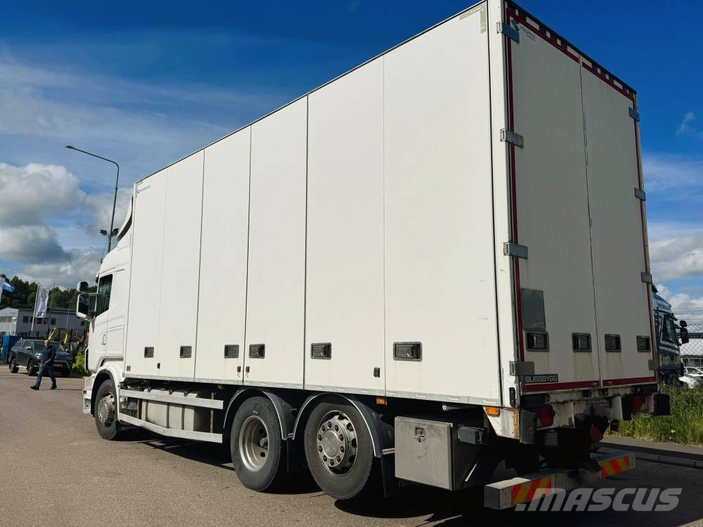 Scania R 440 LB Camiones con caja de remolque