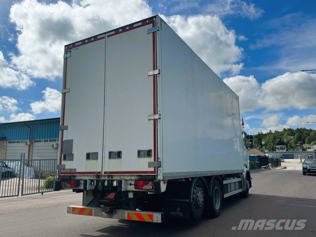 Scania R 440 LB Camiones con caja de remolque