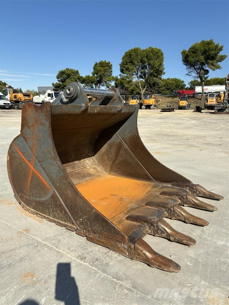 Liebherr A 918 Compact Litronic Pelle sur pneus