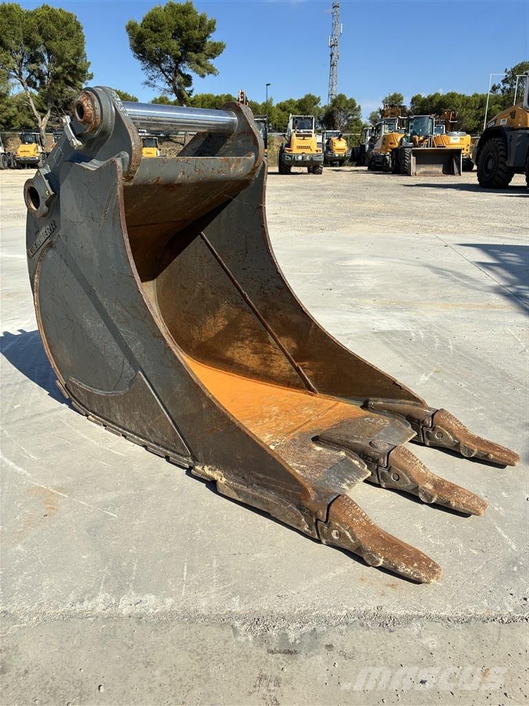 Liebherr A 918 Compact Litronic Pelle sur pneus