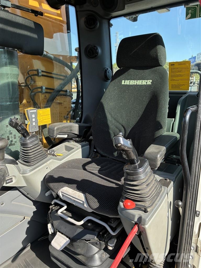 Liebherr A 918 Compact Litronic Pelle sur pneus