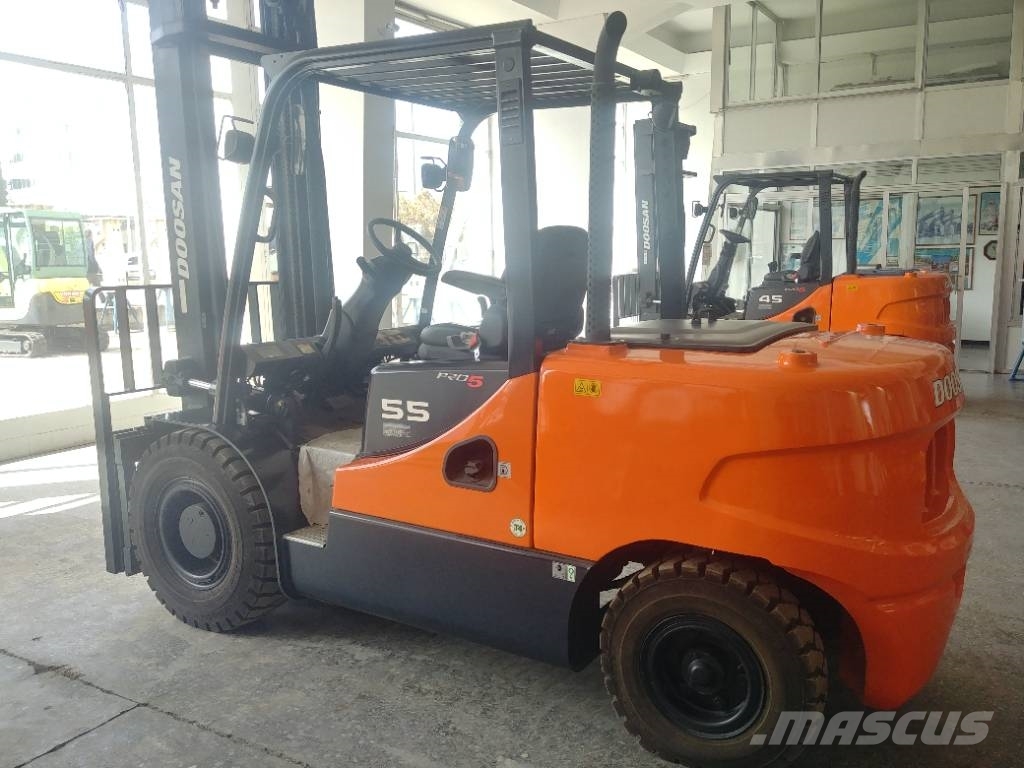 Doosan D55 SC-5 Dīzeļa autoiekrāvēji