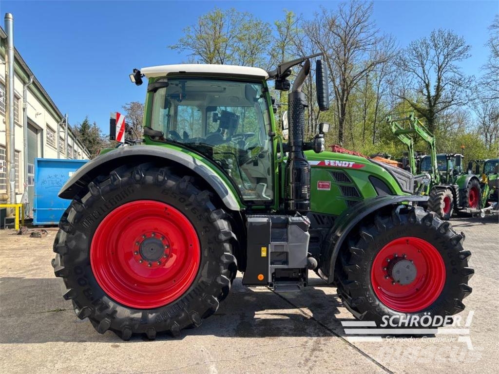 Fendt 720 VARIO GEN6 PROFI PLUS Traktoriai