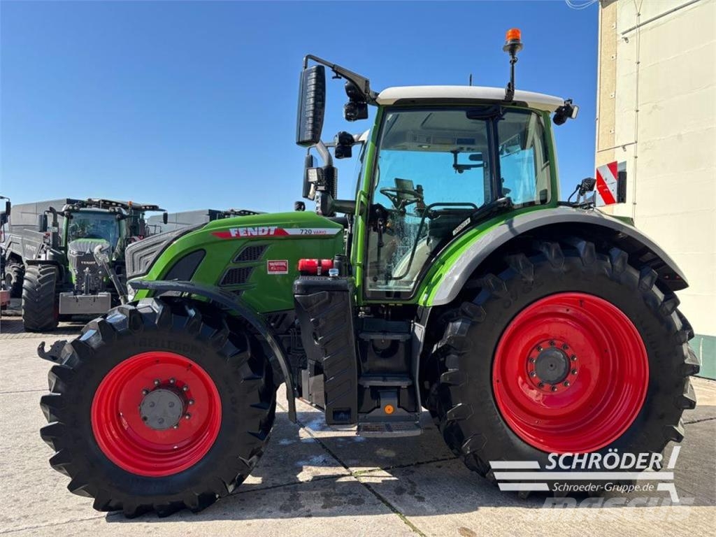 Fendt 720 VARIO GEN6 PROFI PLUS Traktoriai
