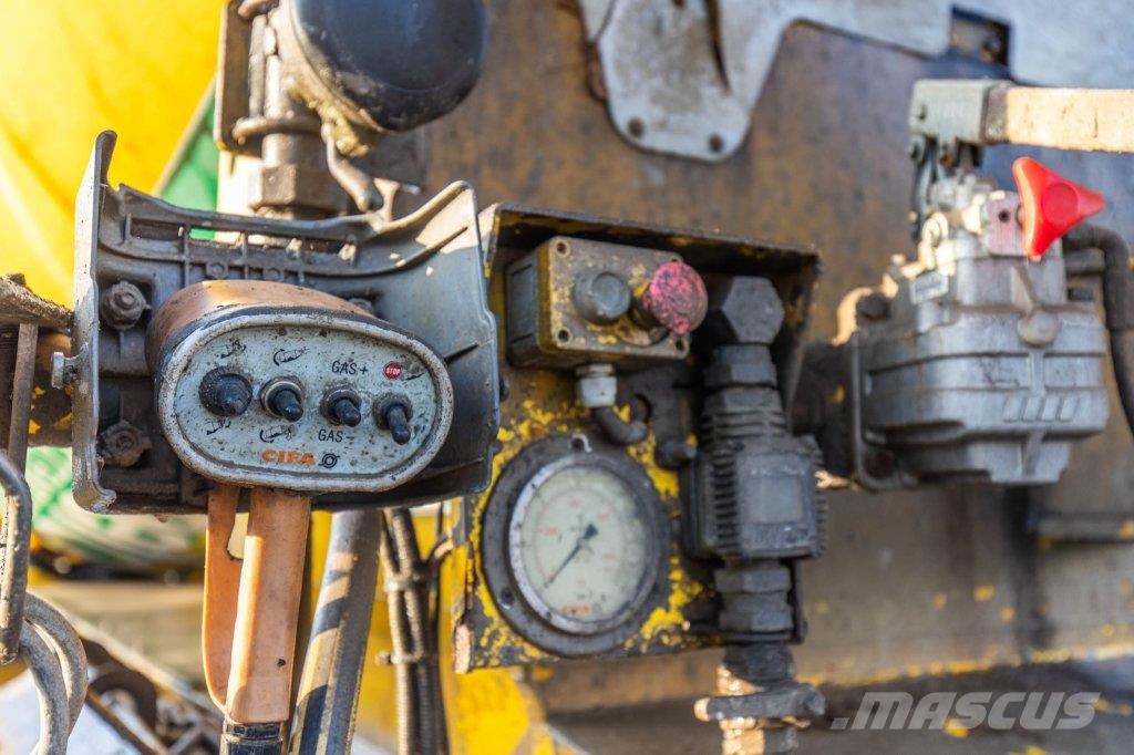 MOL BETONMIXER 12M3 その他セミトレーラー