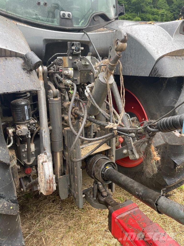 CLAAS ARION 630 Traktorer