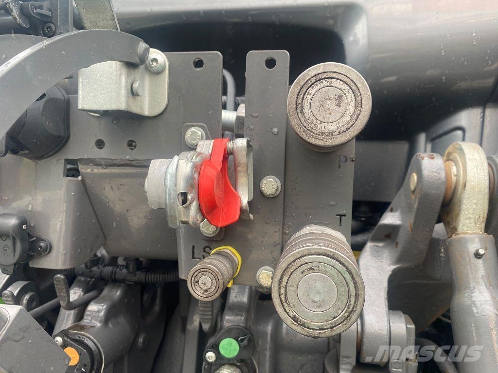 CLAAS ARION 630 Tractoren