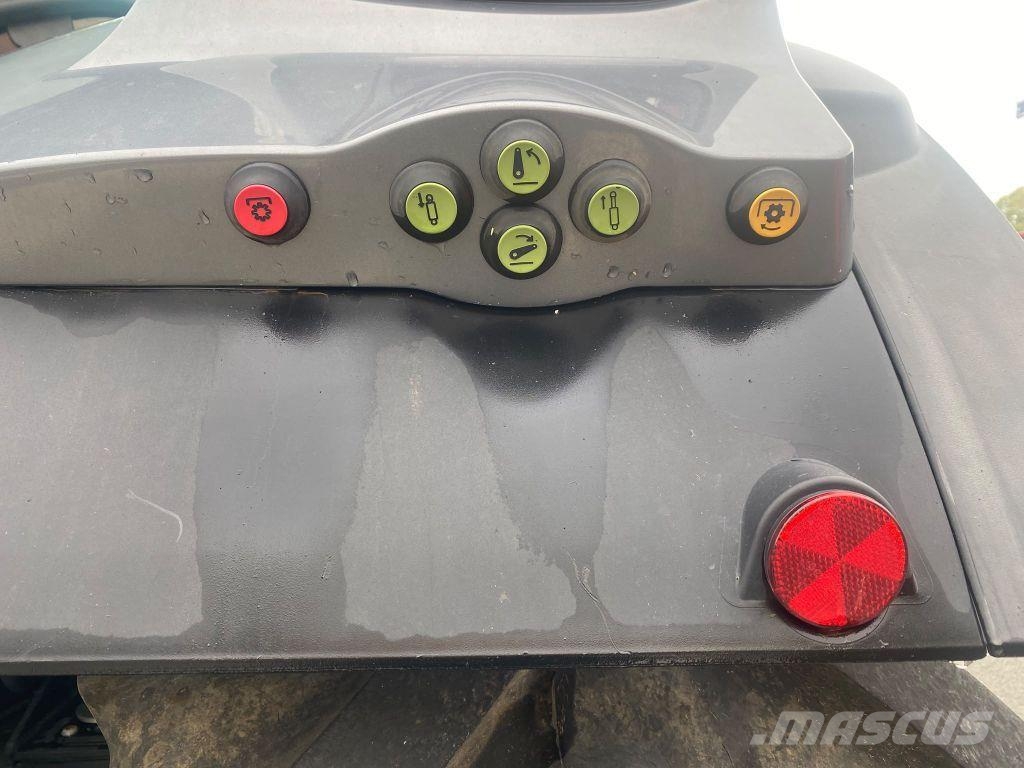 CLAAS ARION 630 Tractoren