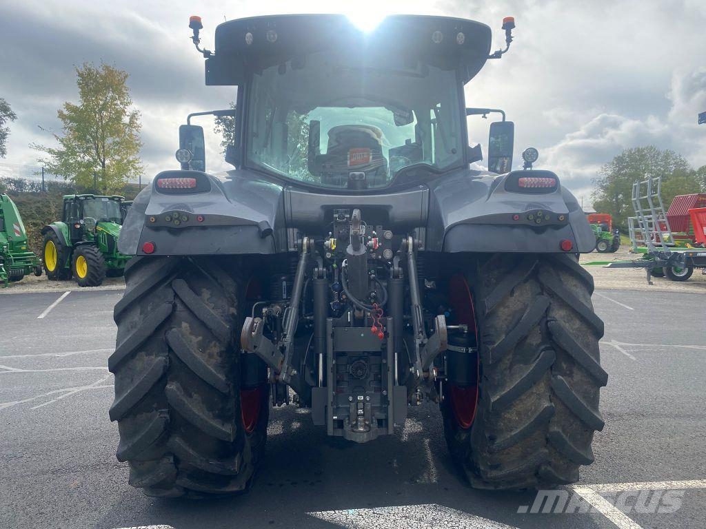 CLAAS ARION 630 Tractoren