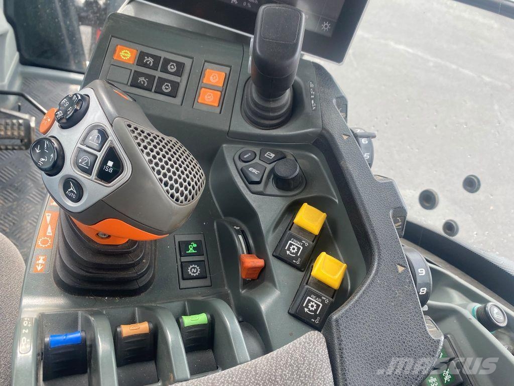 CLAAS ARION 630 Tractoren