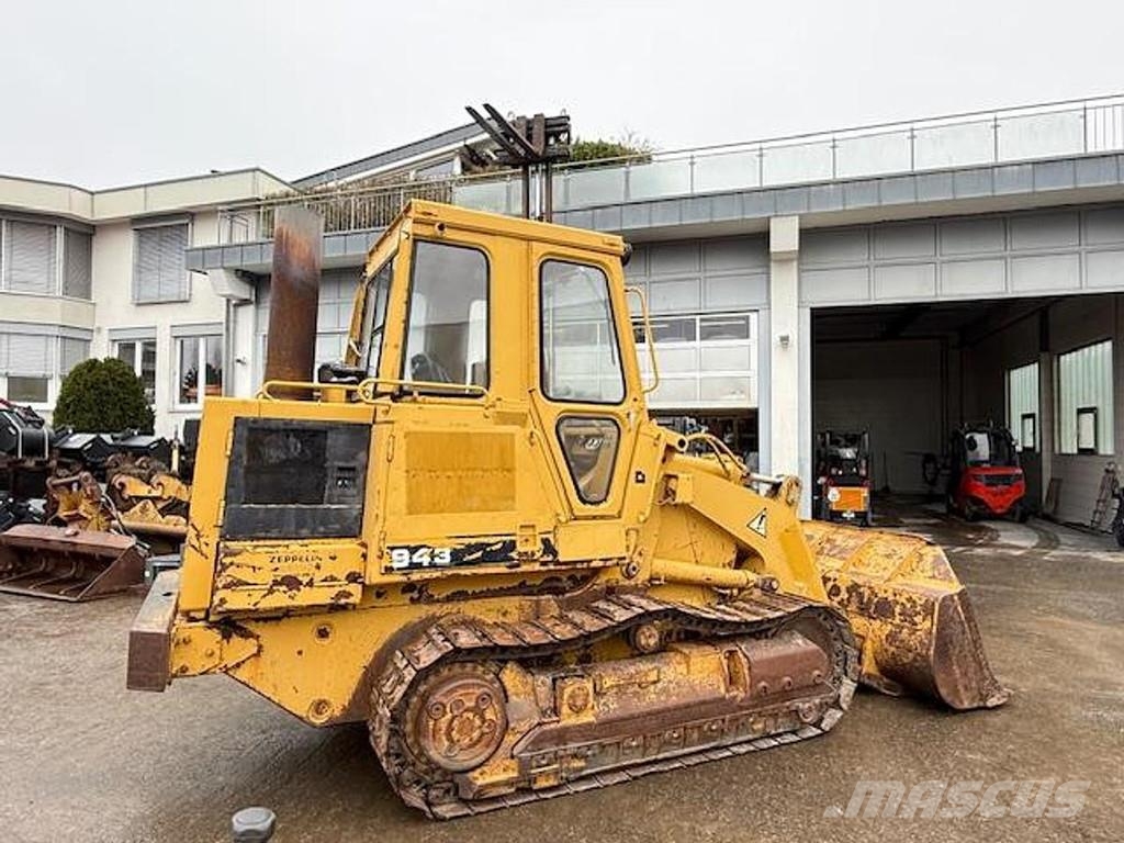 CAT 943 Kolesové nakladače