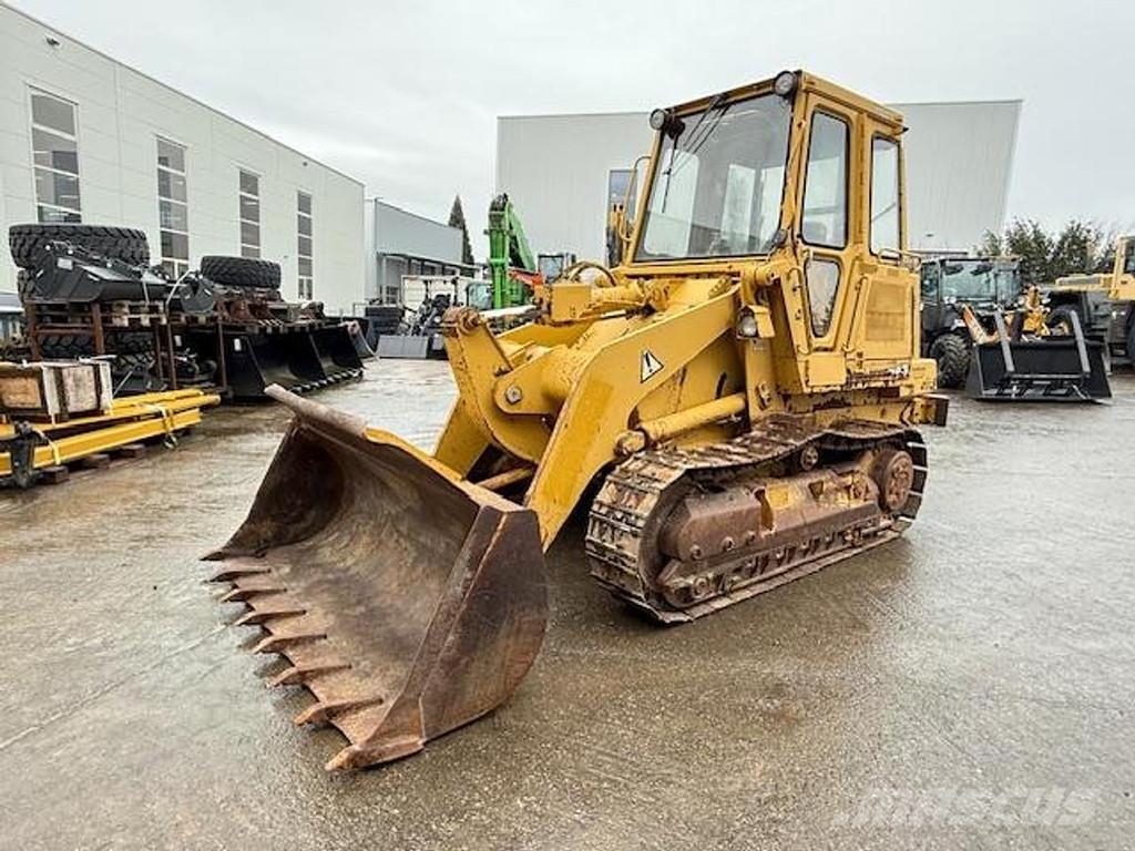 CAT 943 Kolesové nakladače