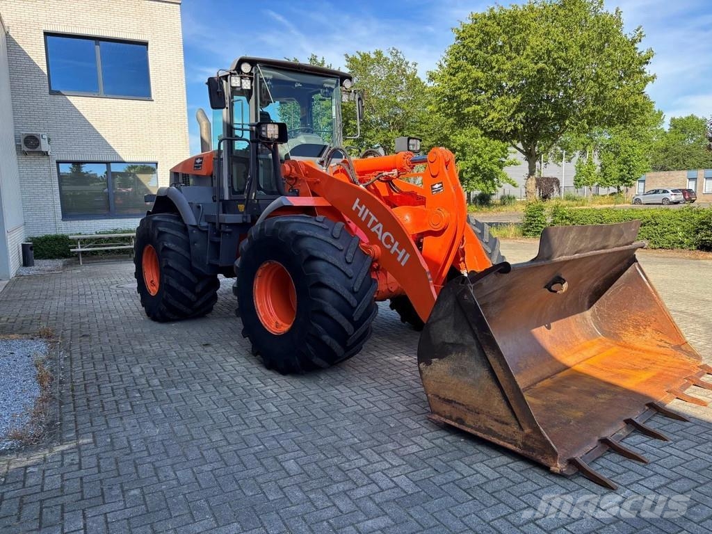 Hitachi ZW180, SOLD/ VERKOCHT/ VERKAUFT !!! Gumikerekes homlokrakodók