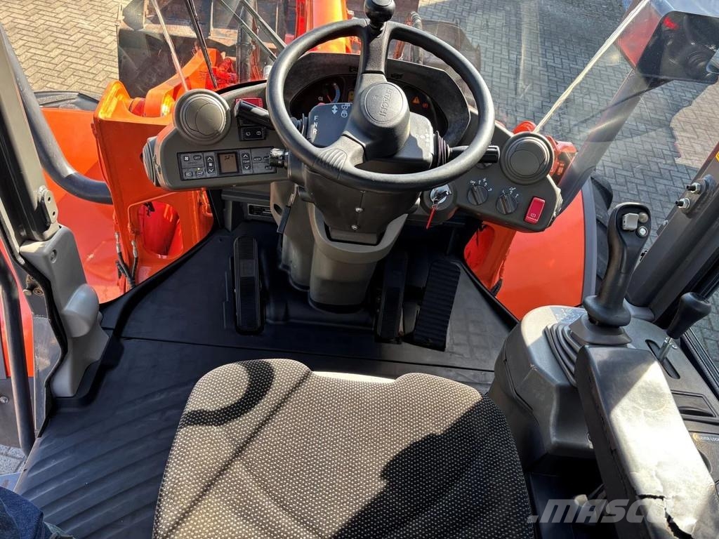 Hitachi ZW180, SOLD/ VERKOCHT/ VERKAUFT !!! Gumikerekes homlokrakodók