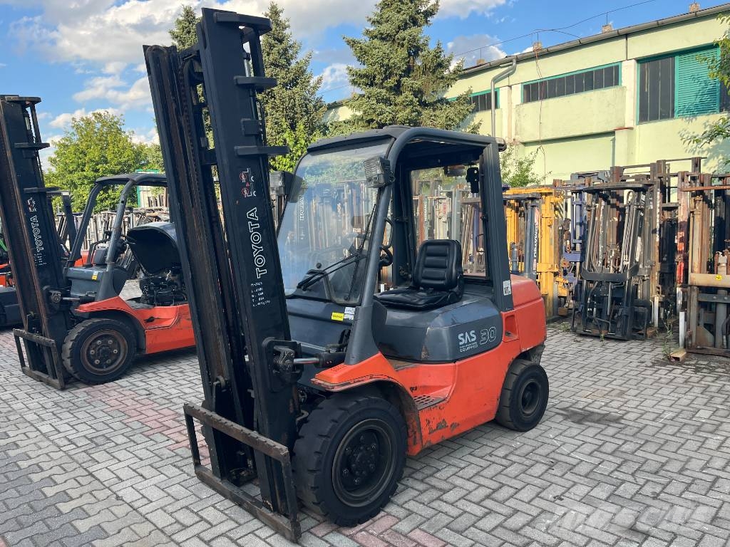 Toyota 7 FGF 30 /02/ V-2025 OB Chariots GPL