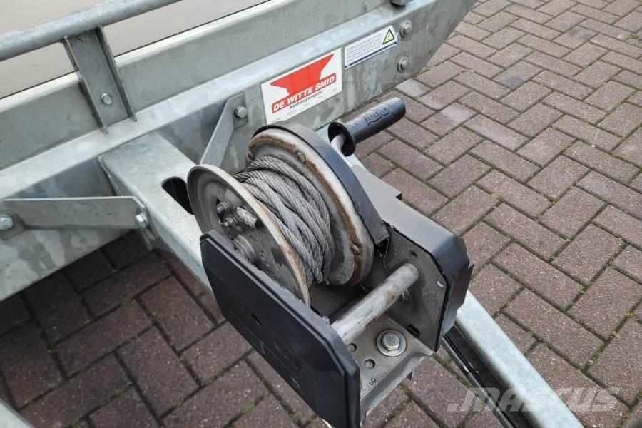 Saris C2700 2 Axel Trailer, Maximum payload: 2045 kg, In Aanhangwagens