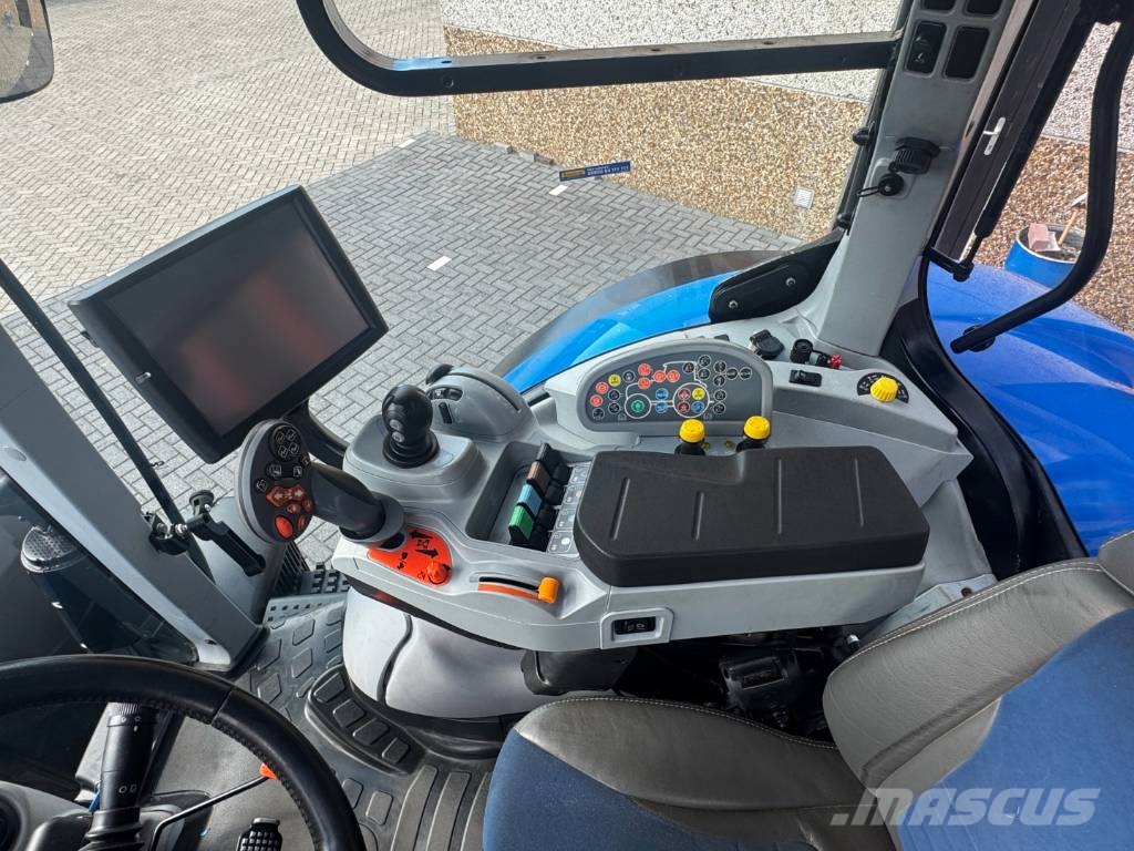 New Holland T7.270AC, Frontlinkage + PTO, airbrakes, 50k,'22 トラクター