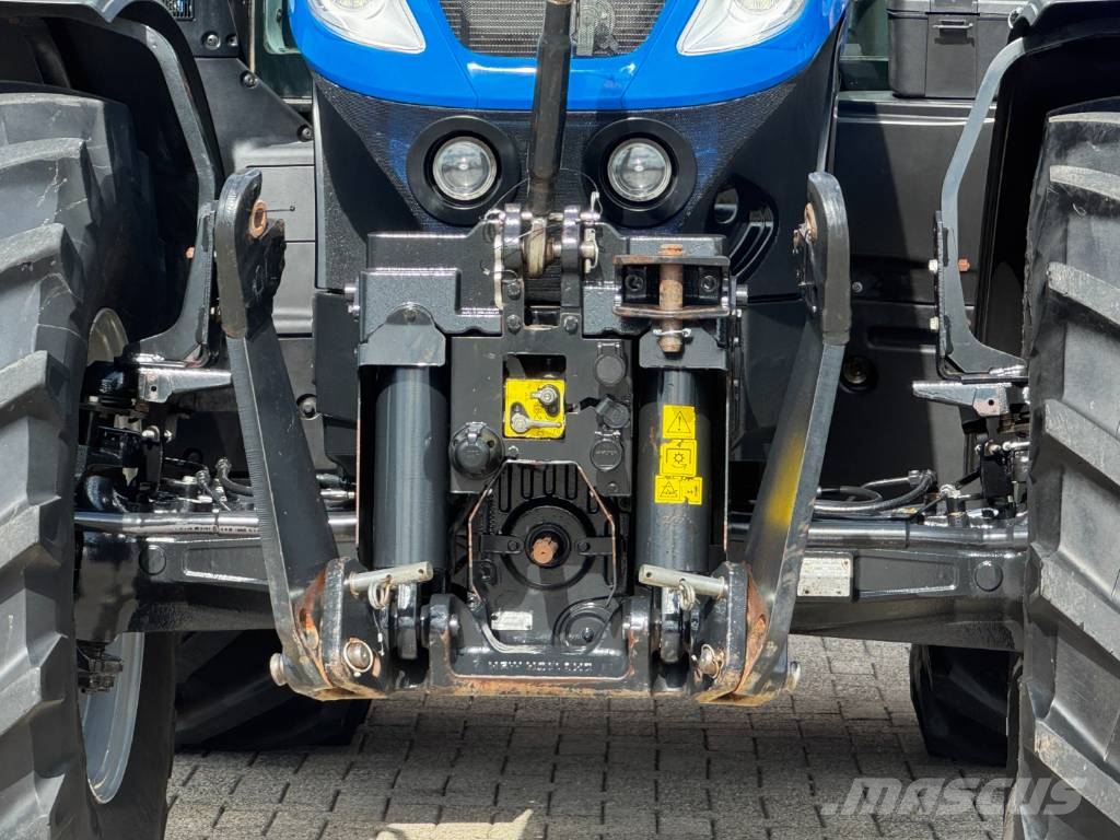 New Holland T7.270AC, Frontlinkage + PTO, airbrakes, 50k,'22 トラクター