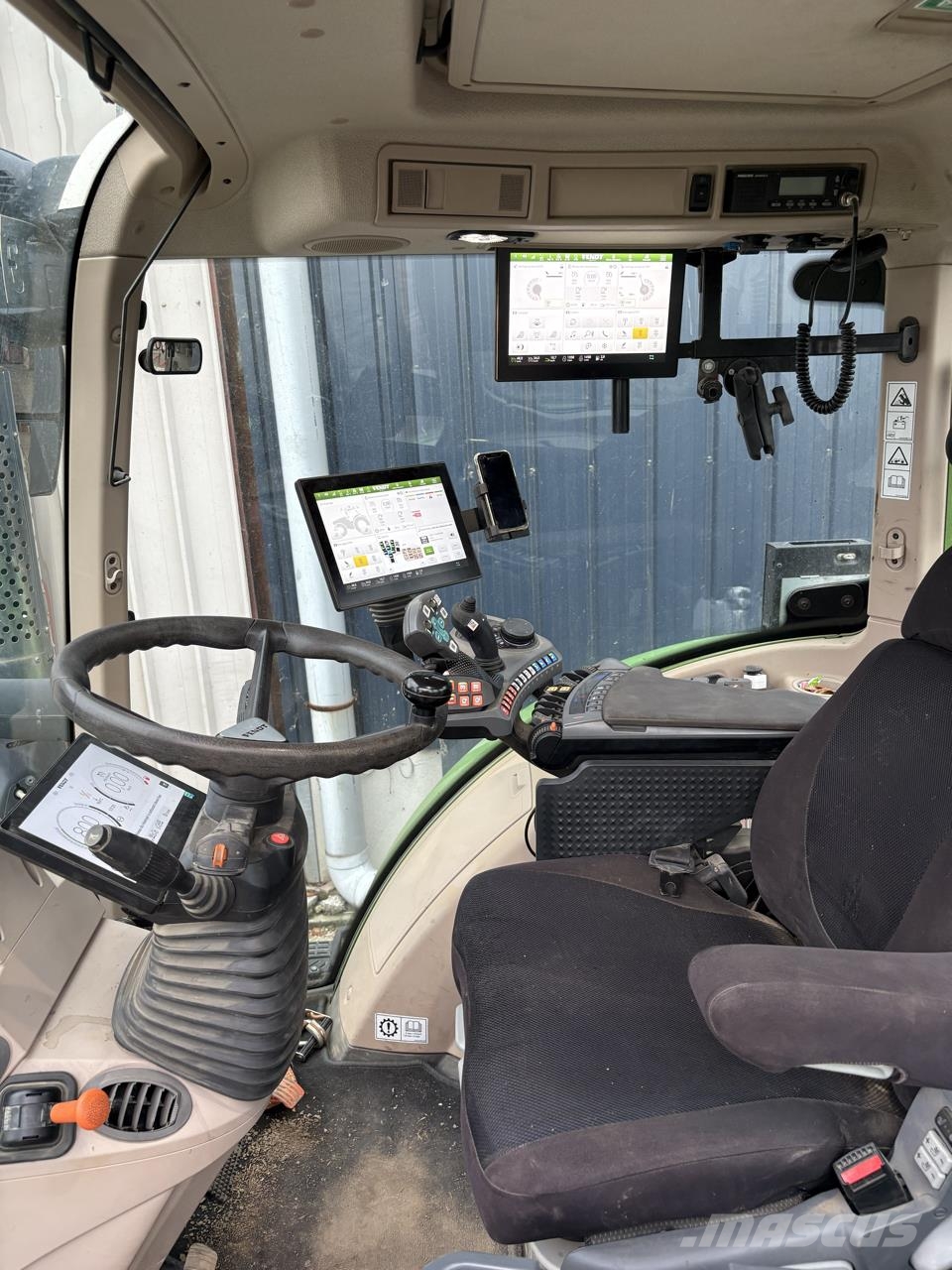 Fendt 720 VARIO PROFI + Traktoren