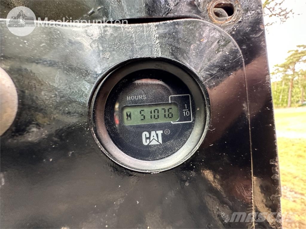 CAT 306 E Paletli ekskavatörler