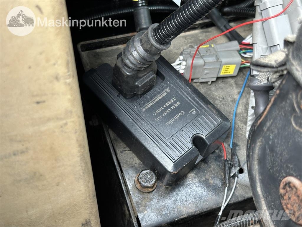 CAT 306 E Paletli ekskavatörler